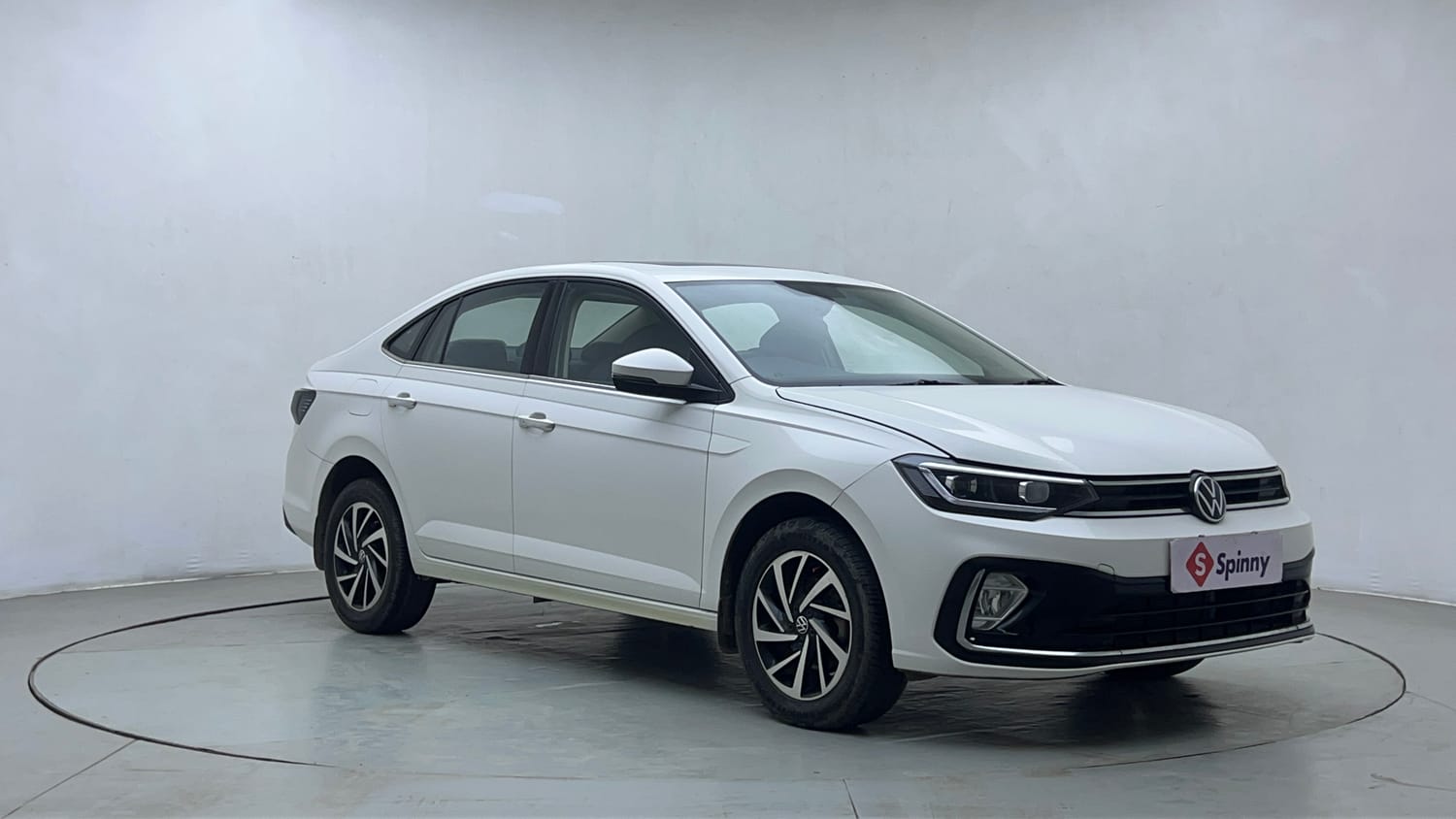 Used 2022 Volkswagen Virtus Topline 1.0 TSI AT Petrol Automatic exterior RIGHT FRONT CORNER VIEW