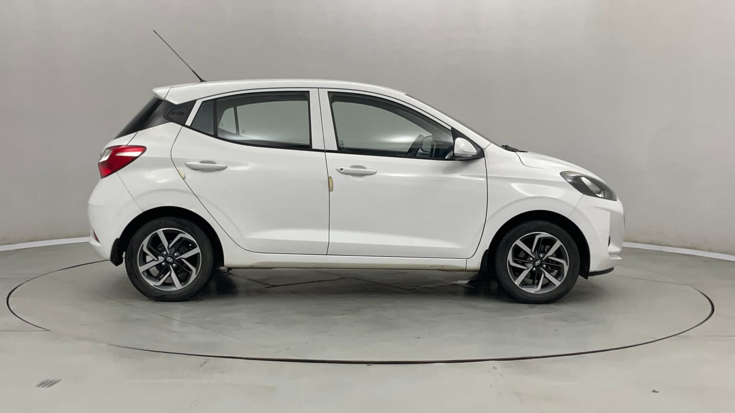 Used 2021 Hyundai Grand i10 Nios Magna Corporate Edition 1.2 Kappa VTVT Petrol Manual exterior RIGHT SIDE VIEW