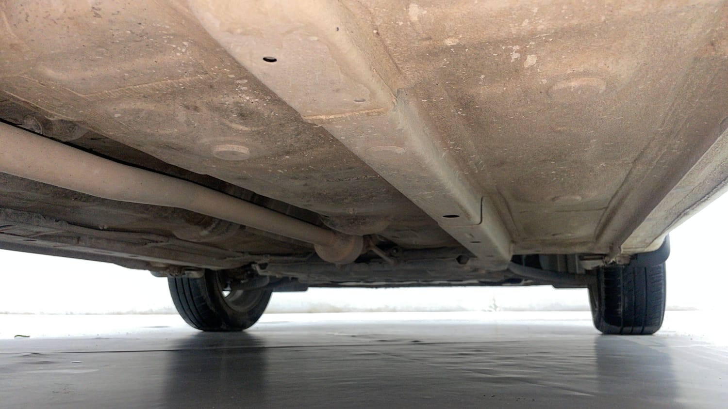 Used 2021 Hyundai Grand i10 Nios Magna Corporate Edition 1.2 Kappa VTVT Petrol Manual extra REAR RIGHT UNDERBODY VIEW