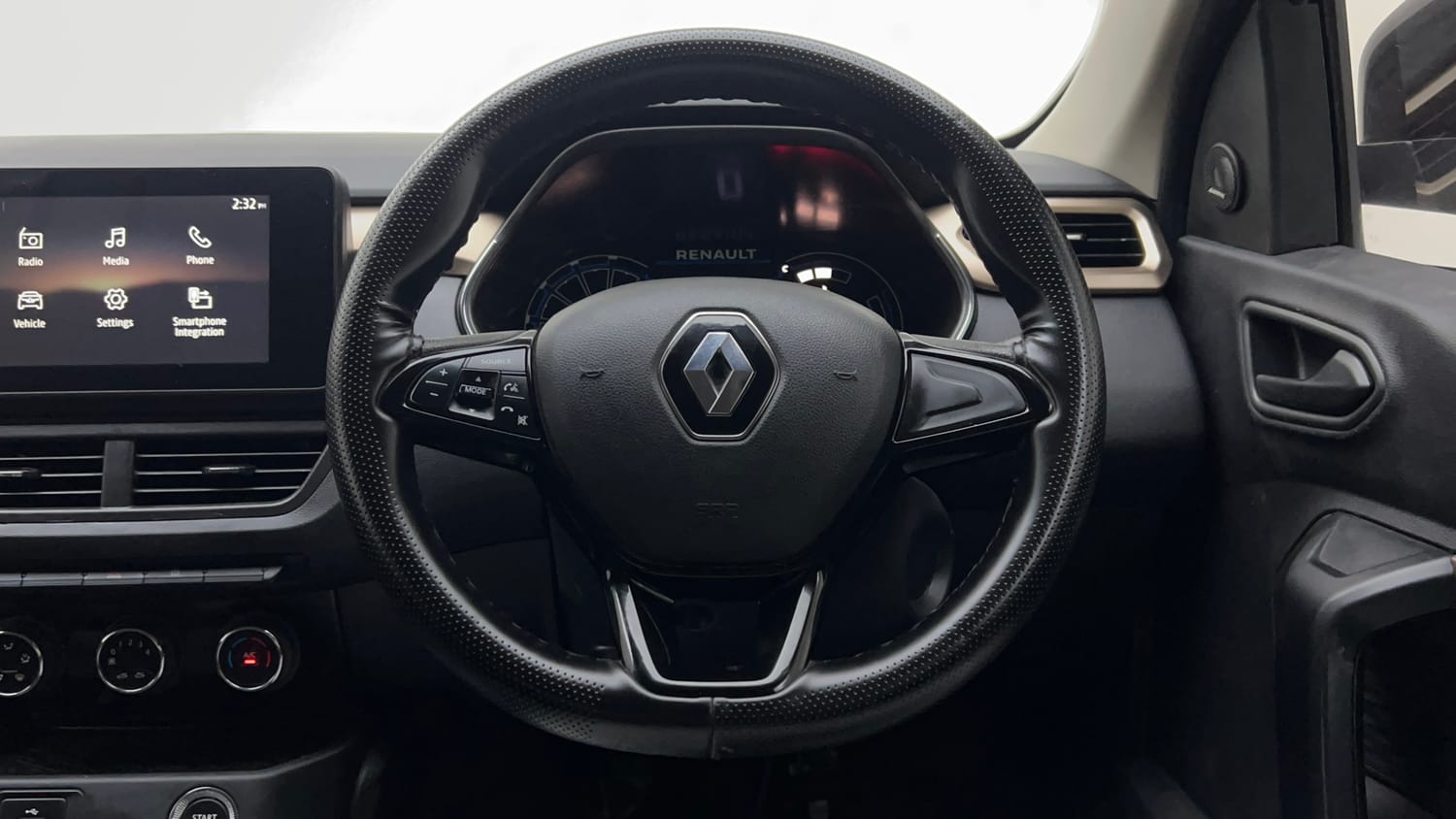 Used 2023 Renault Kiger RXT MT Petrol Manual interior STEERING VIEW