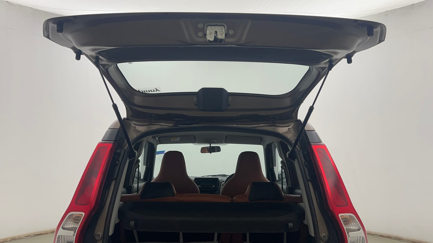 Used 2022 Maruti Suzuki Wagon R VXI 1.0 Petrol Manual interior DICKY DOOR OPEN VIEW