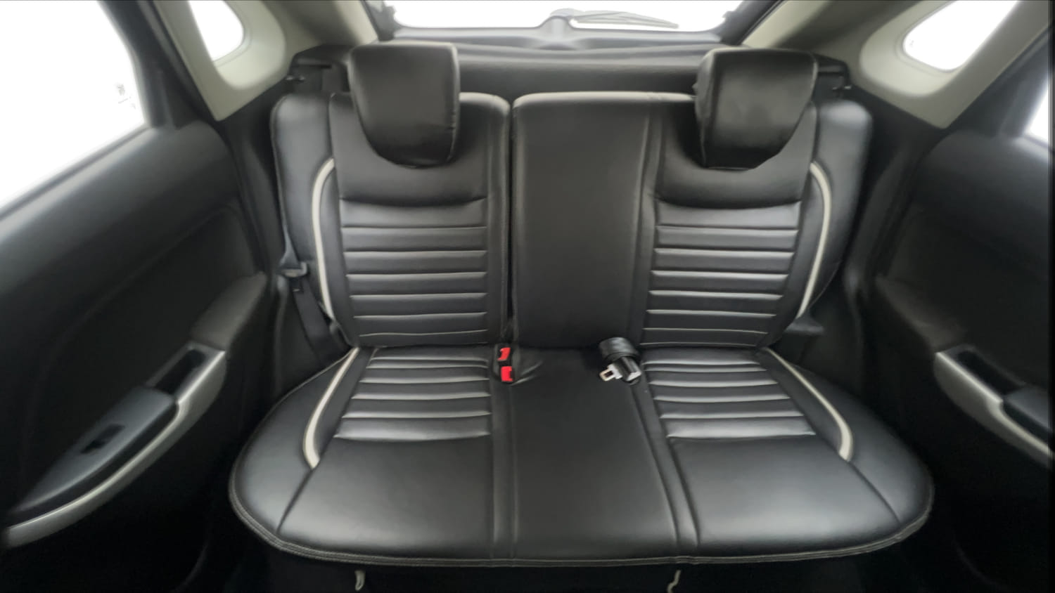 Used 2017 Maruti Suzuki Baleno Delta 1.2 Petrol Manual interior REAR SEAT CONDITION VIEW