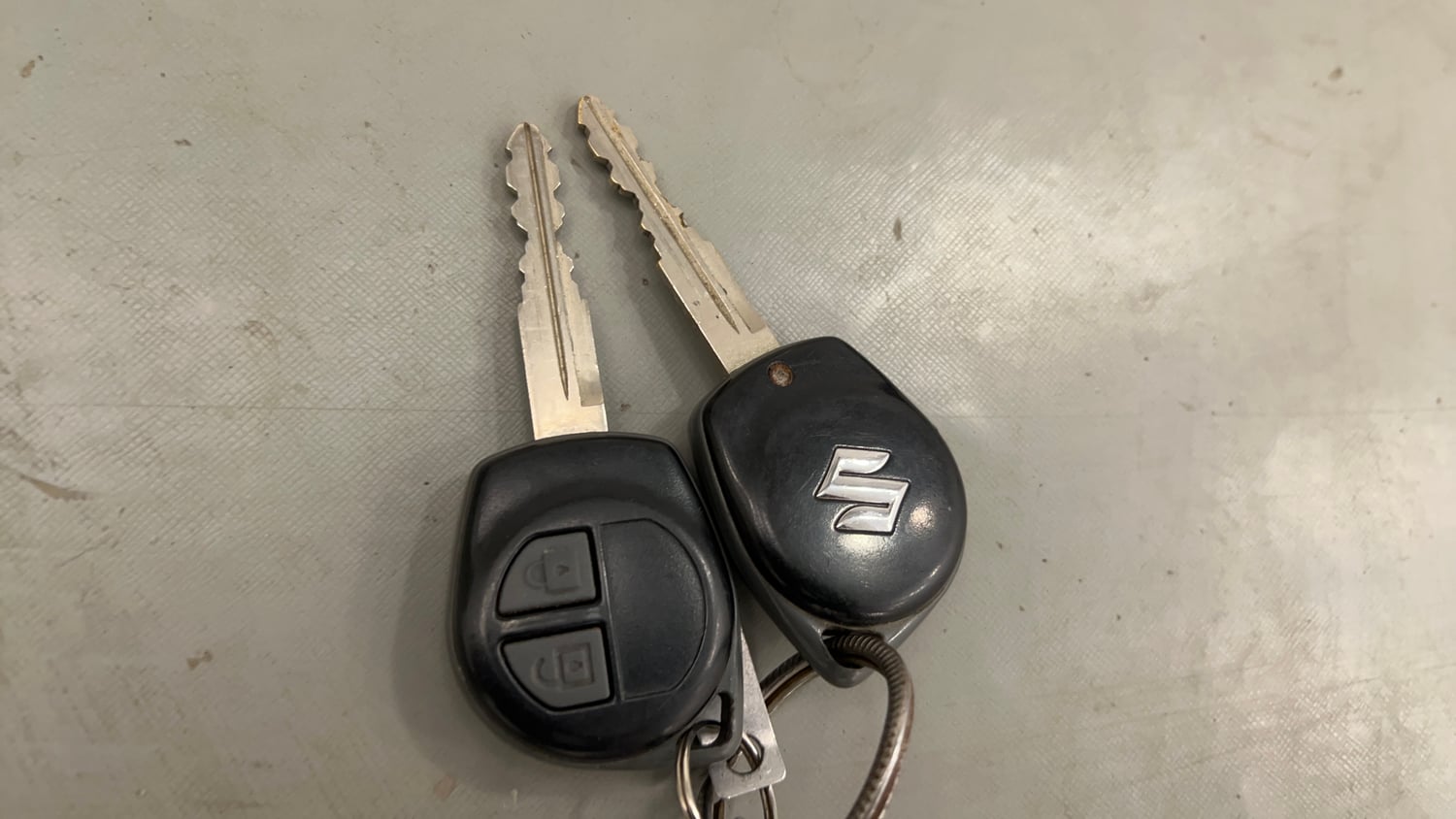 Used 2015 Maruti Suzuki Wagon R VXI Petrol Manual extra CAR KEY VIEW
