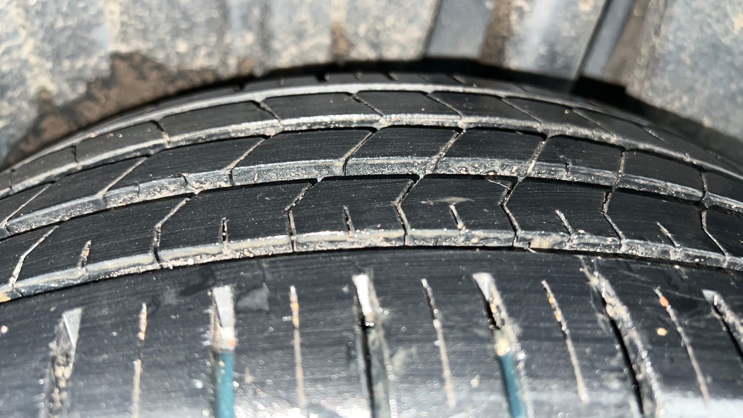 Used 2023 Maruti Suzuki Baleno Zeta MT CNG Cng Manual tyres LEFT REAR TYRE TREAD VIEW