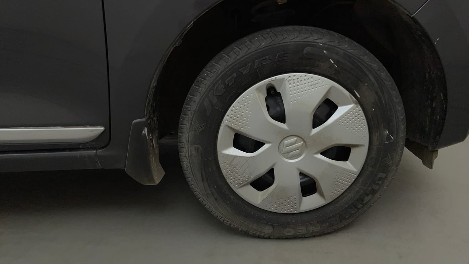 Used 2023 Maruti Suzuki Alto K10 VXi Petrol Manual tyres RIGHT FRONT TYRE RIM VIEW