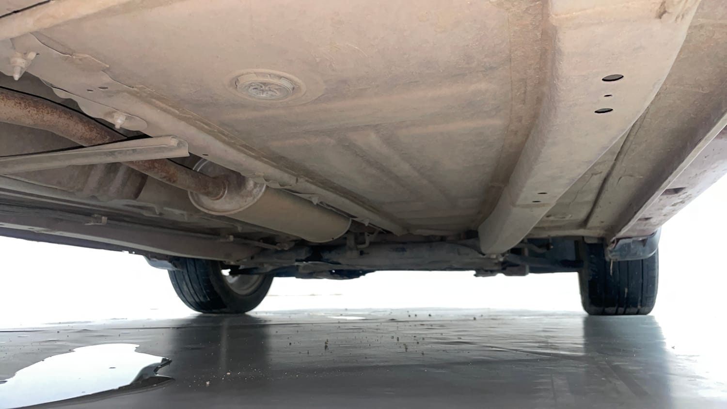 Used 2020 Maruti Suzuki Baleno Zeta Petrol Manual extra REAR RIGHT UNDERBODY VIEW