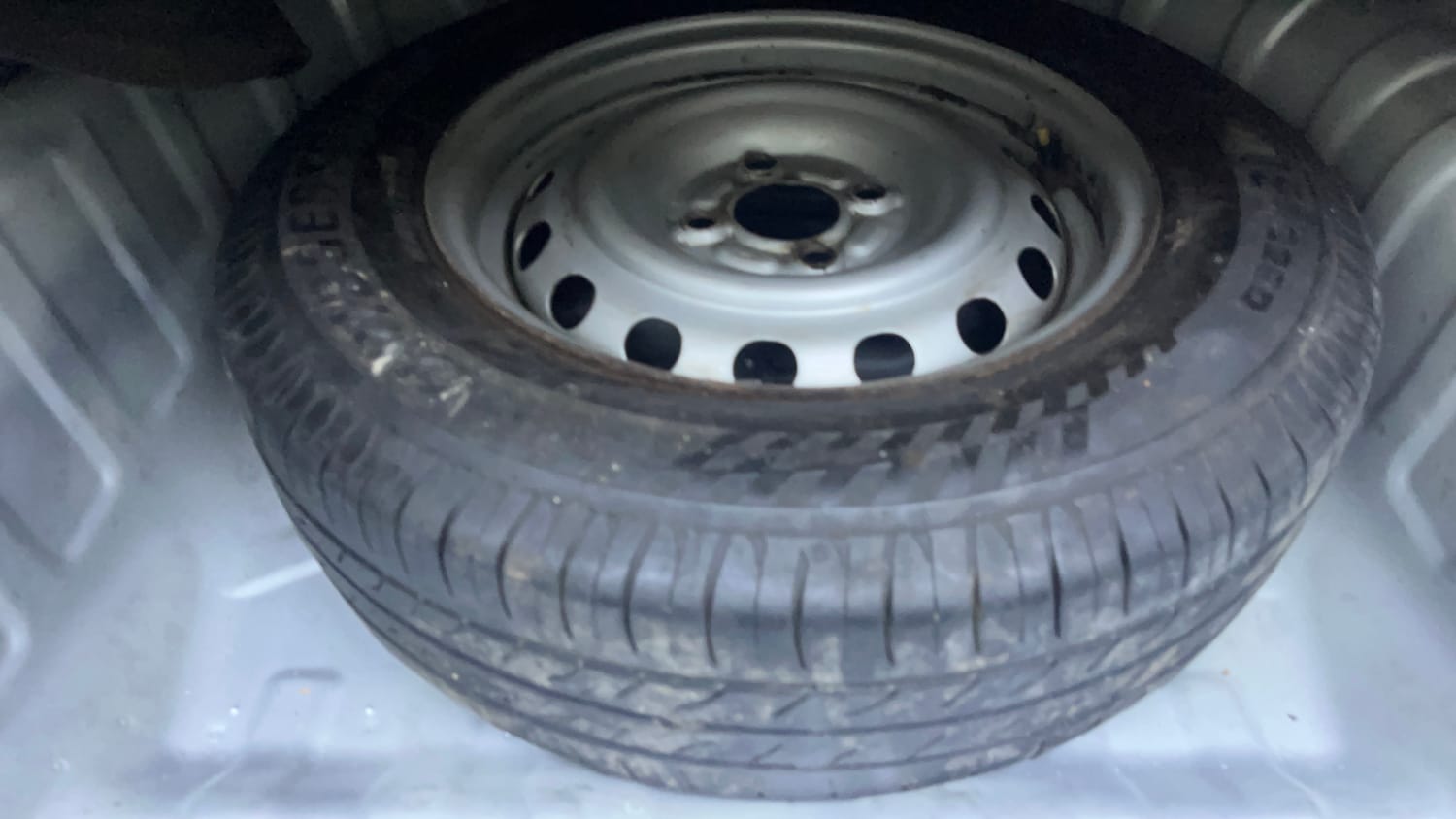 Used 2018 Nissan Sunny XE D Diesel Manual tyres SPARE TYRE VIEW