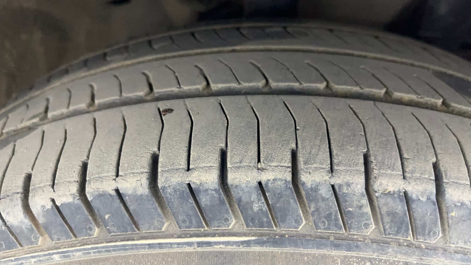 Used 2018 Nissan Sunny XE D Diesel Manual tyres RIGHT FRONT TYRE TREAD VIEW