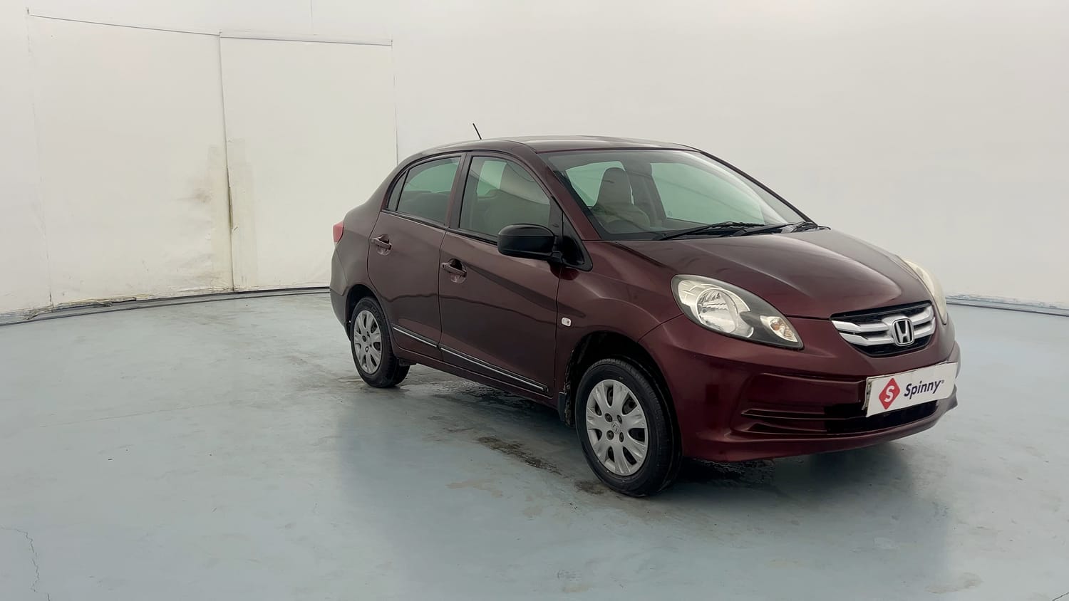 Used 2014 Honda Amaze 1.2 S i-VTEC Petrol Manual exterior RIGHT FRONT CORNER VIEW