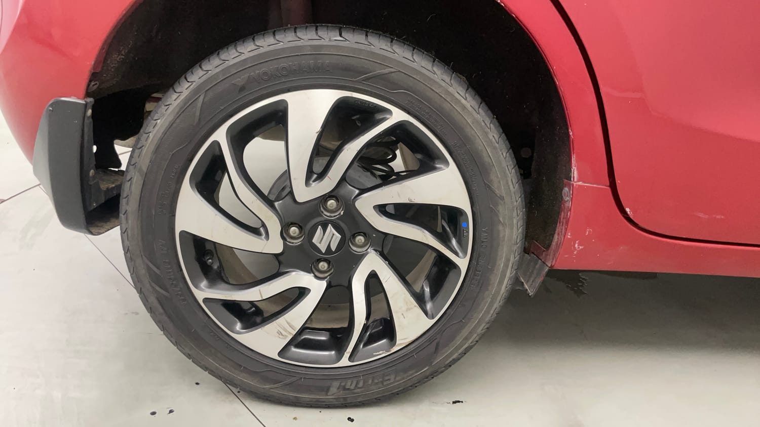 Used 2020 Maruti Suzuki Baleno Zeta Petrol Manual tyres RIGHT REAR TYRE RIM VIEW