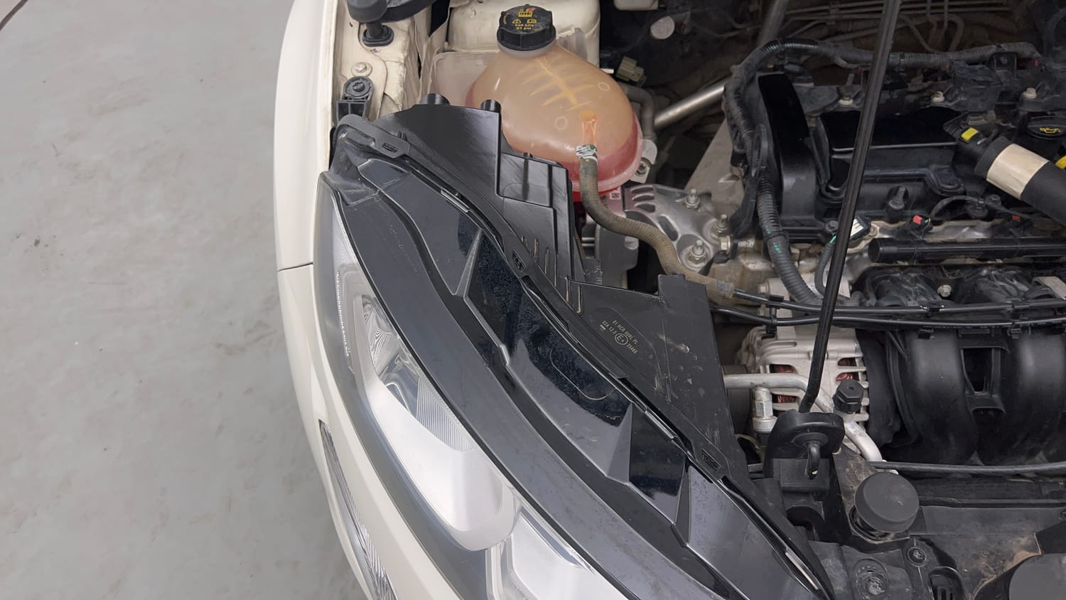 Used 2021 Ford EcoSport Titanium 1.5L Ti-VCT Petrol Manual engine ENGINE RIGHT SIDE VIEW