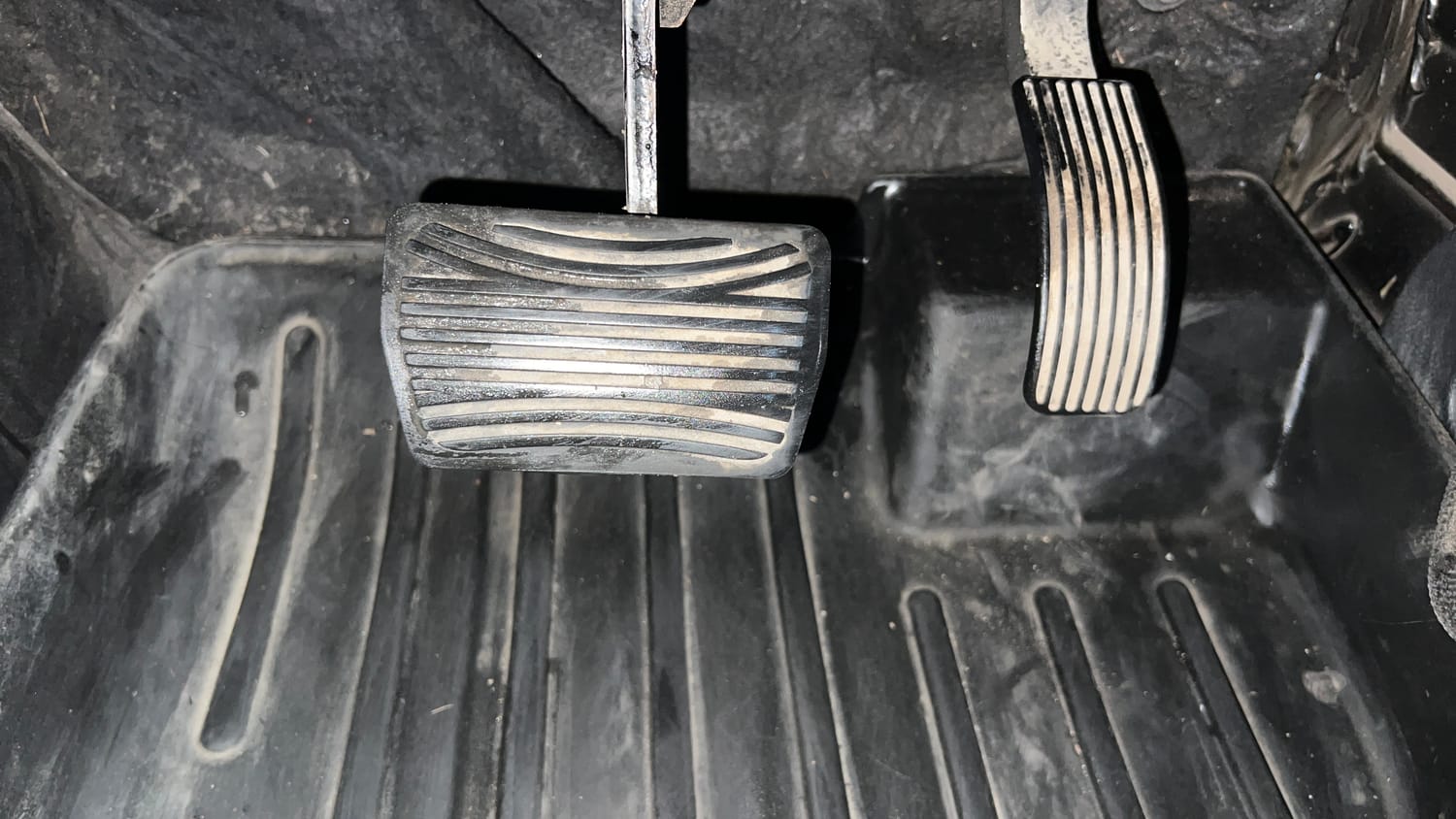 Used 2023 mahindra Thar LX Hard Top Petrol AT 4WD Petrol Automatic interior PEDALS VIEW