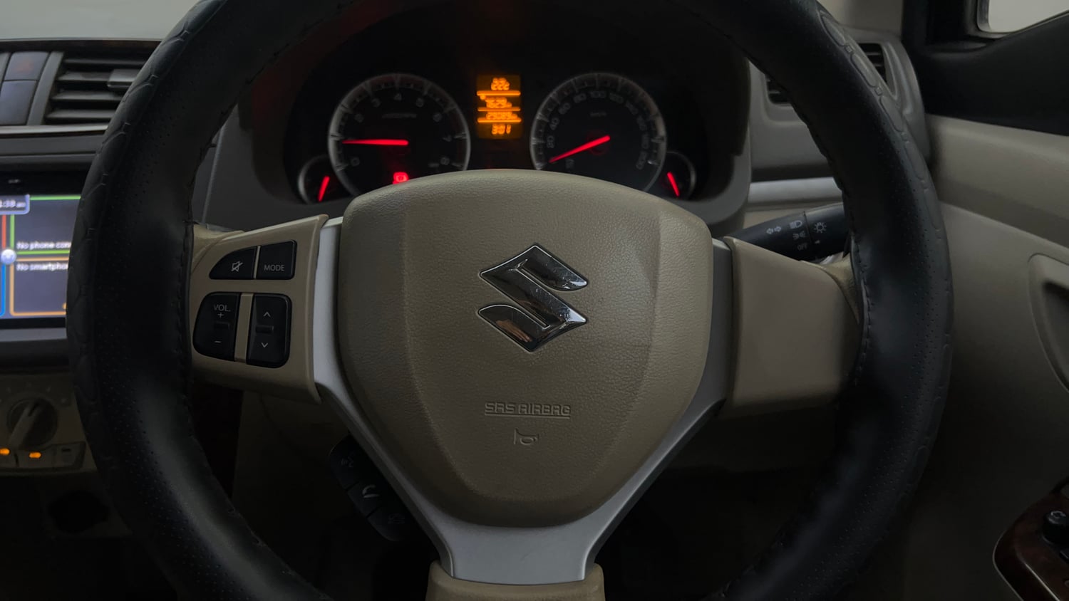 Used 2016 Maruti Suzuki Ertiga ZXI Petrol Manual top_features Airbags