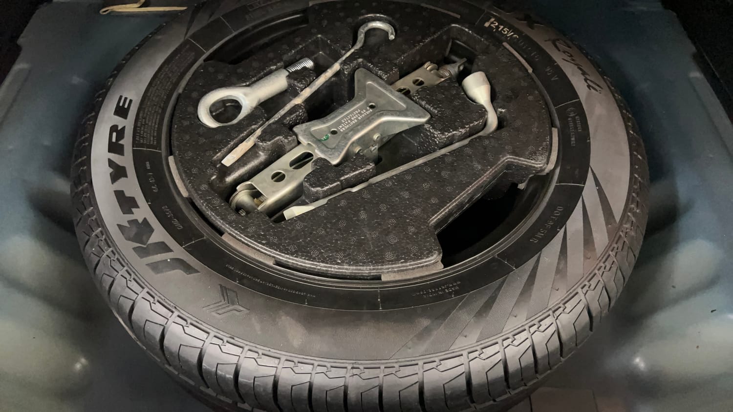 Used 2021 Maruti Suzuki S-Cross Zeta Petrol Manual tyres SPARE TYRE VIEW