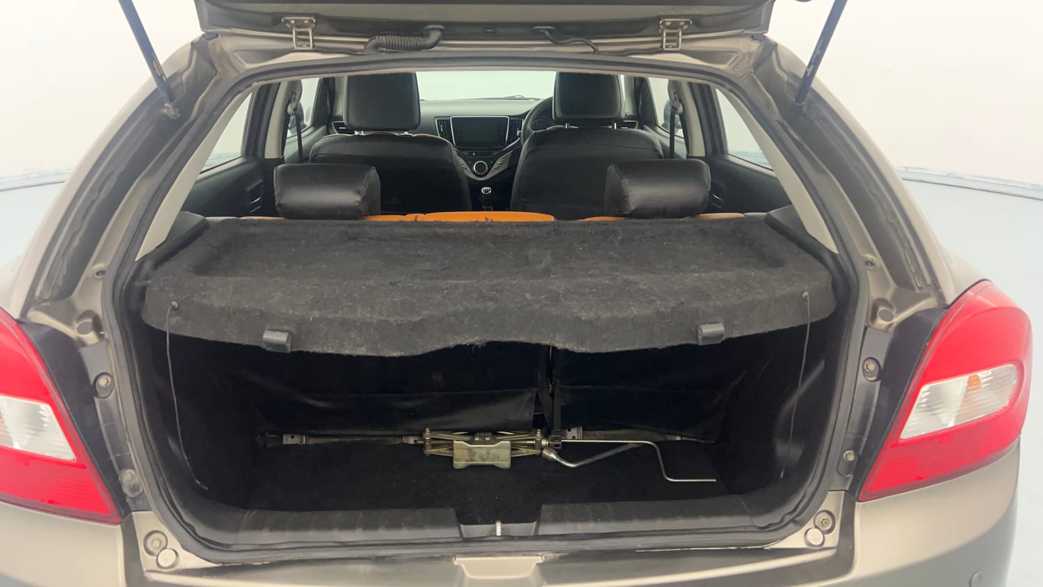 Used 2020 Maruti Suzuki Baleno Zeta Petrol Manual interior DICKY INSIDE VIEW