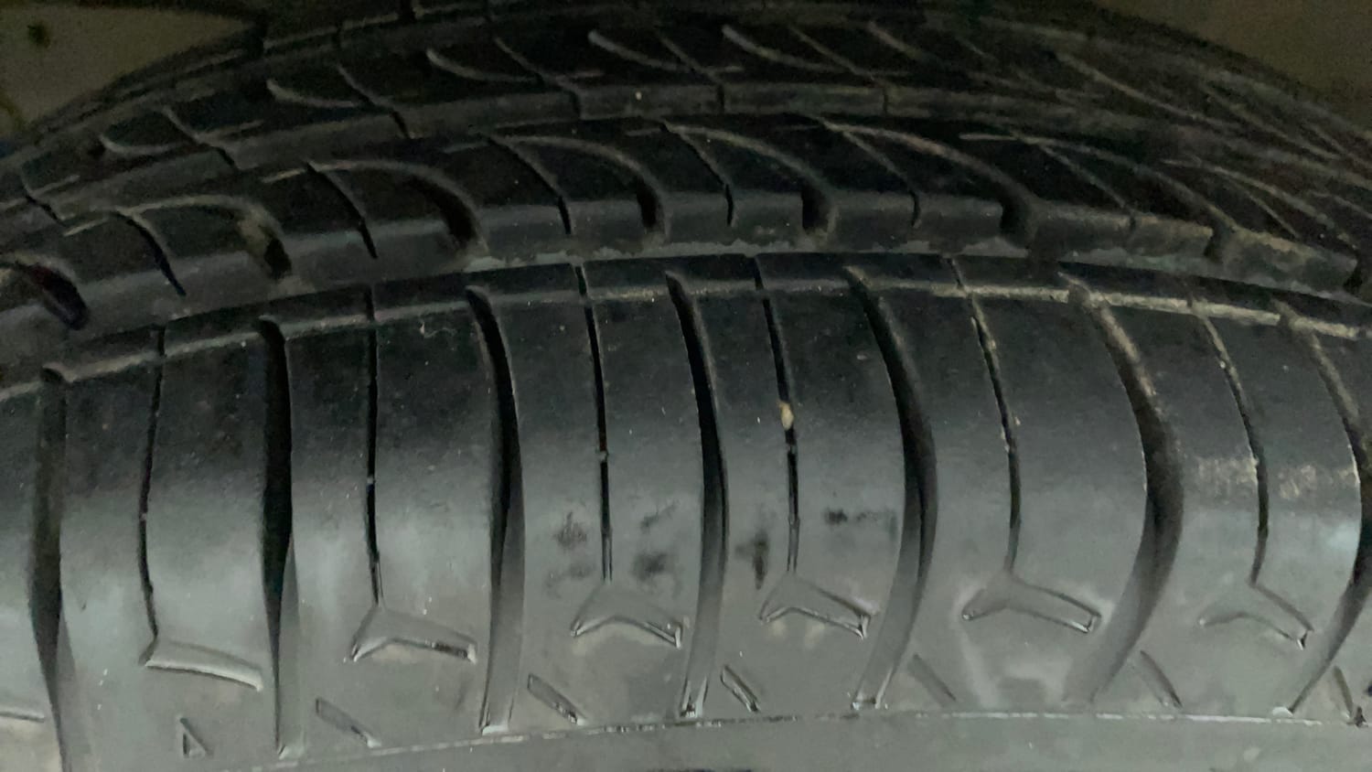 Used 2019 Maruti Suzuki Wagon R VXi 1.2 Petrol Manual tyres LEFT FRONT TYRE TREAD VIEW