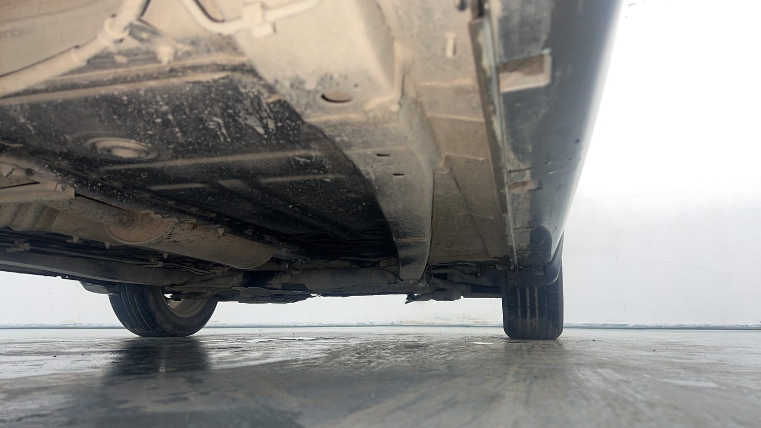 Used 2020 Maruti Suzuki Baleno Zeta Petrol Manual extra REAR RIGHT UNDERBODY VIEW