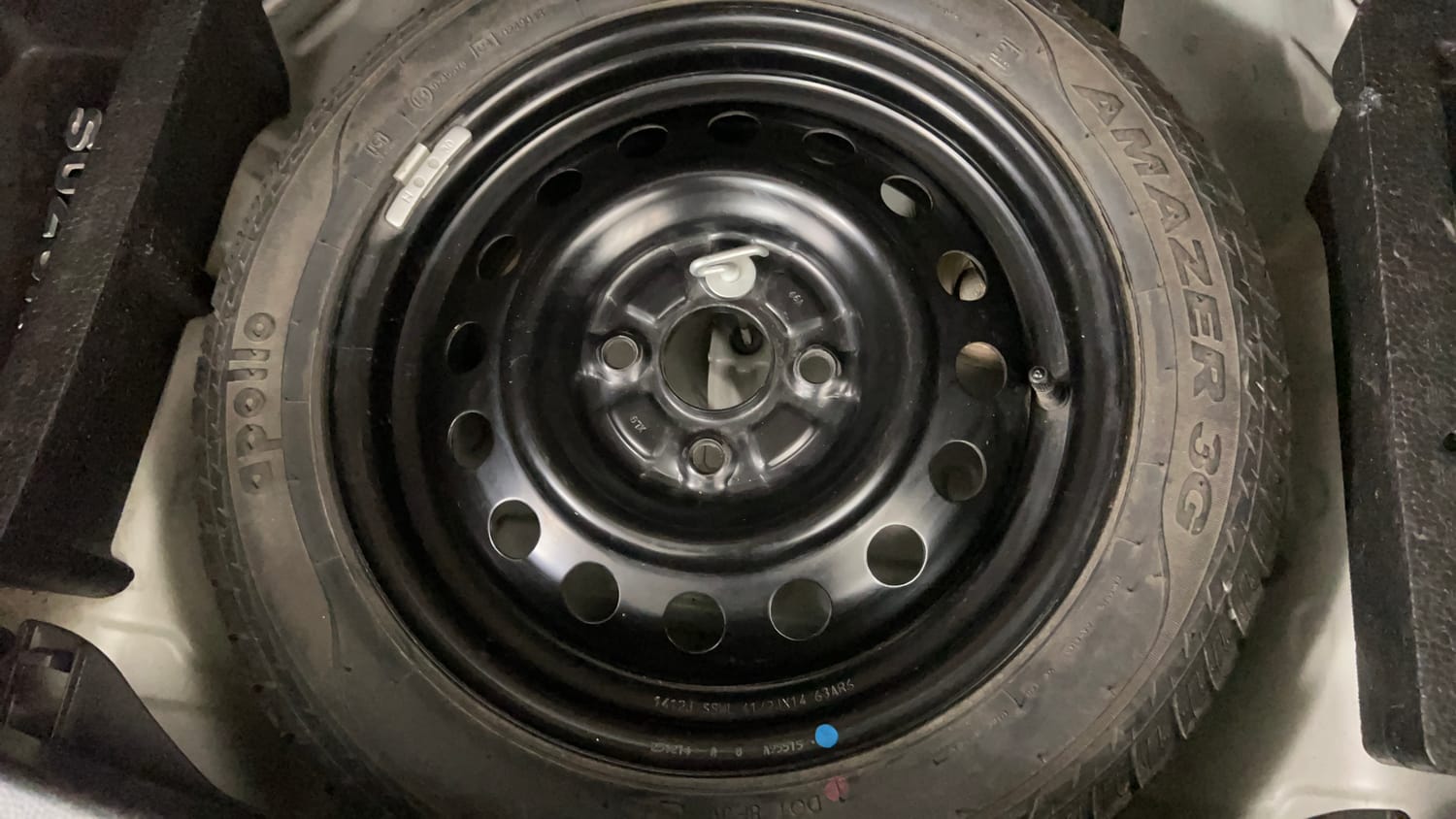 Used 2015 Maruti Suzuki Wagon R VXI Petrol Manual tyres SPARE TYRE VIEW