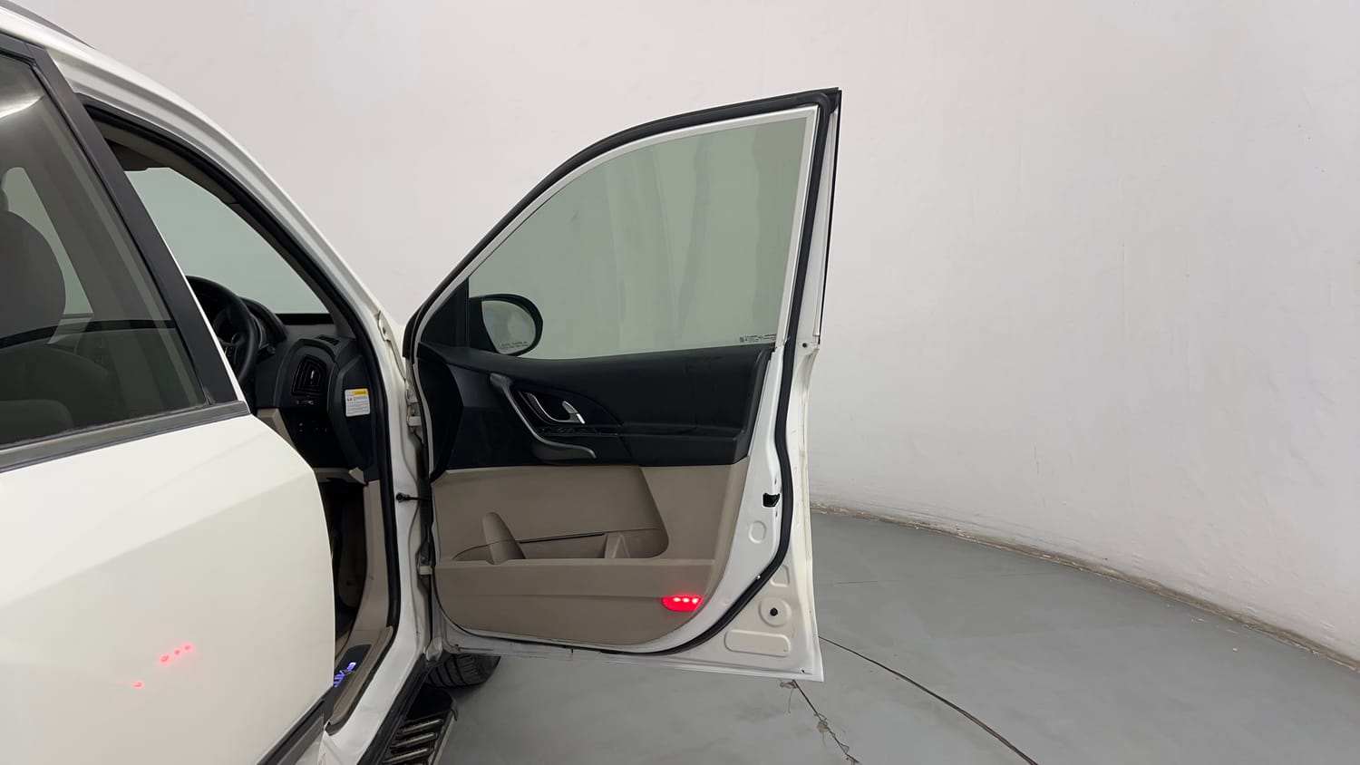 Used 2017 Mahindra XUV500 W10 Diesel Manual interior RIGHT FRONT DOOR OPEN VIEW