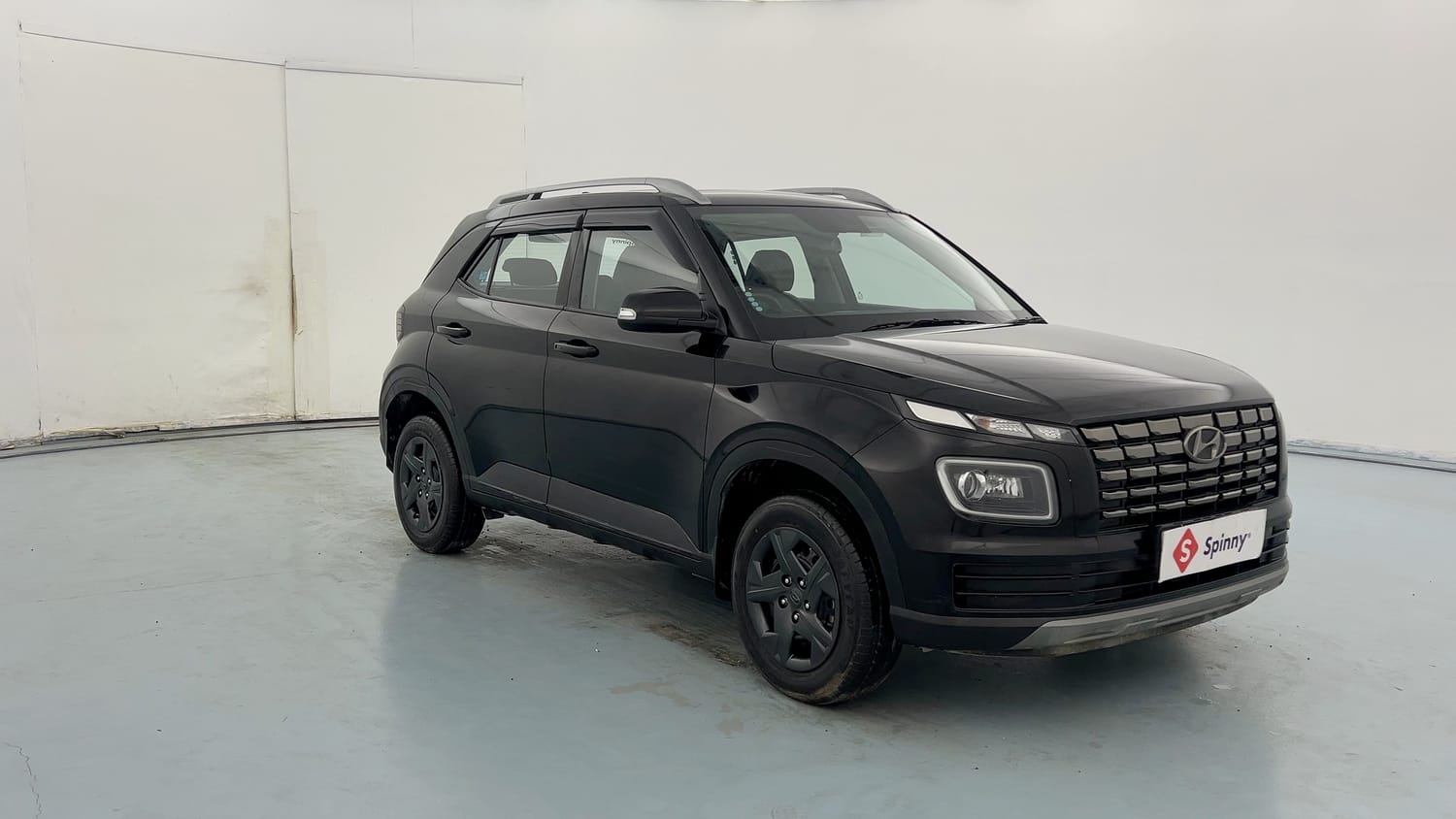 Used 2024 Hyundai Venue SX 1.2 Petrol Petrol Manual exterior RIGHT FRONT CORNER VIEW