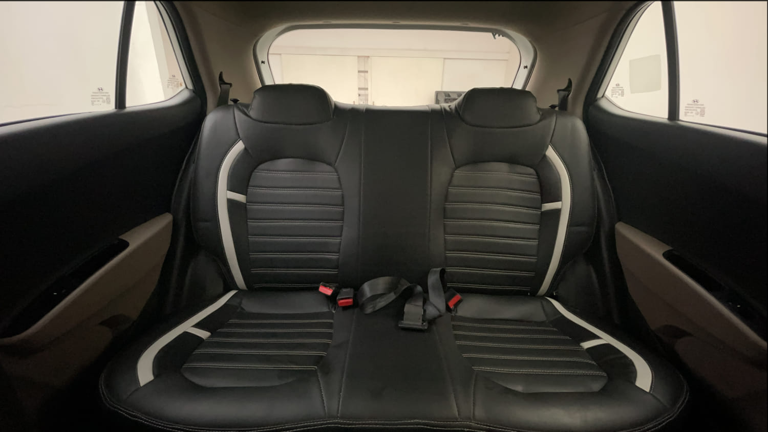 Used 2018 Hyundai Grand i10 Magna 1.2 Kappa VTVT Petrol Manual interior REAR SEAT CONDITION VIEW