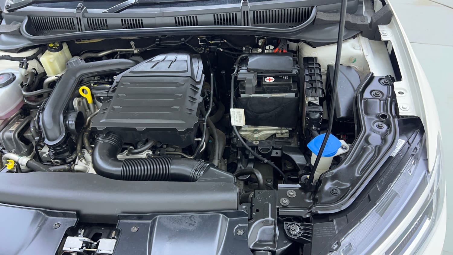 Used 2022 Volkswagen Virtus Topline 1.0 TSI AT Petrol Automatic engine ENGINE LEFT SIDE VIEW