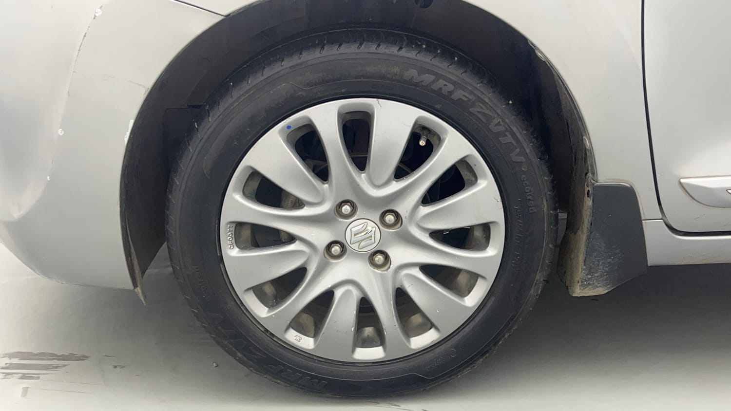 Used 2018 Maruti Suzuki Baleno Zeta 1.2 AT Petrol Automatic tyres LEFT FRONT TYRE RIM VIEW