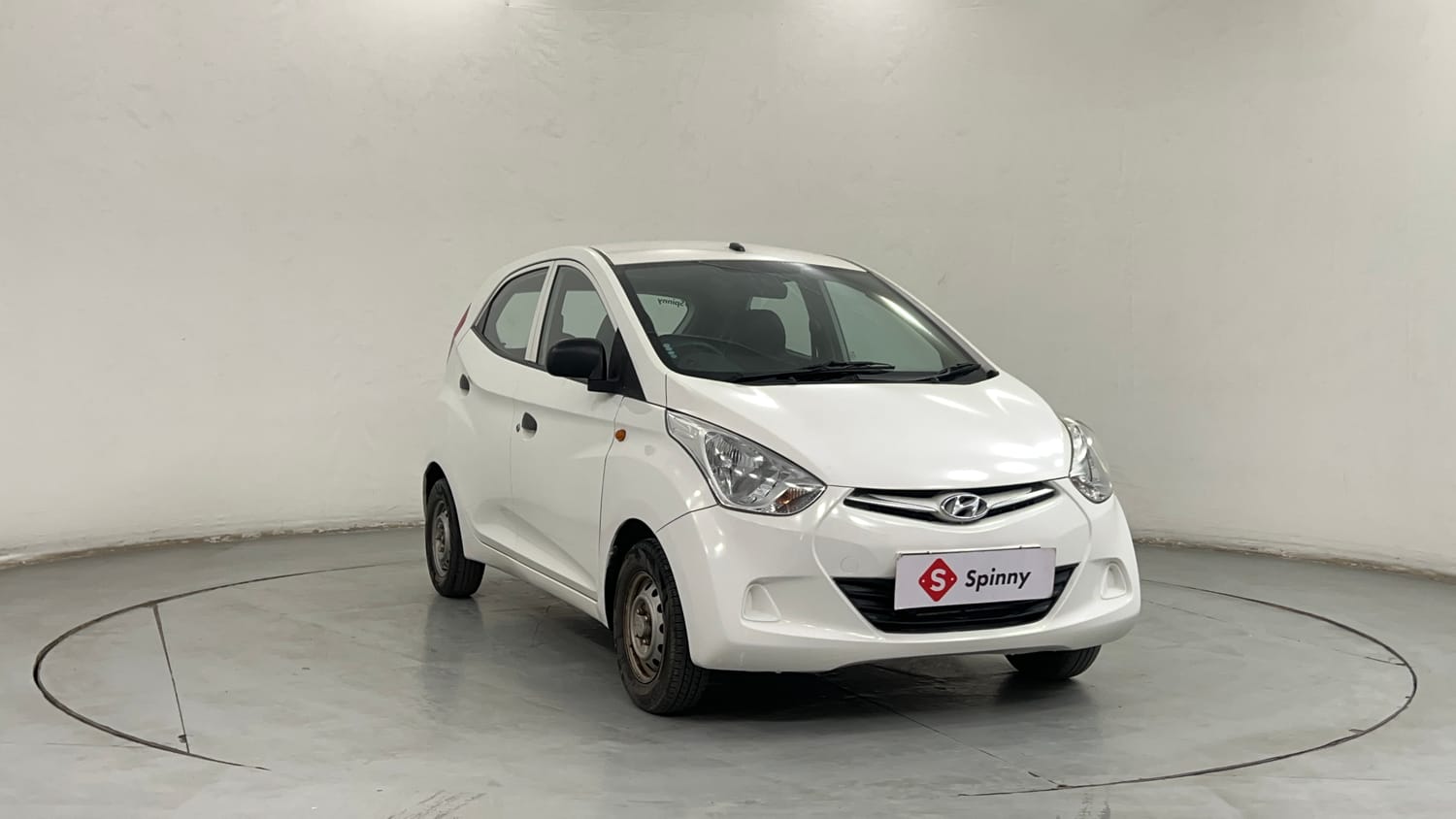 Used 2012 Hyundai Eon Era Petrol Manual exterior RIGHT FRONT CORNER VIEW