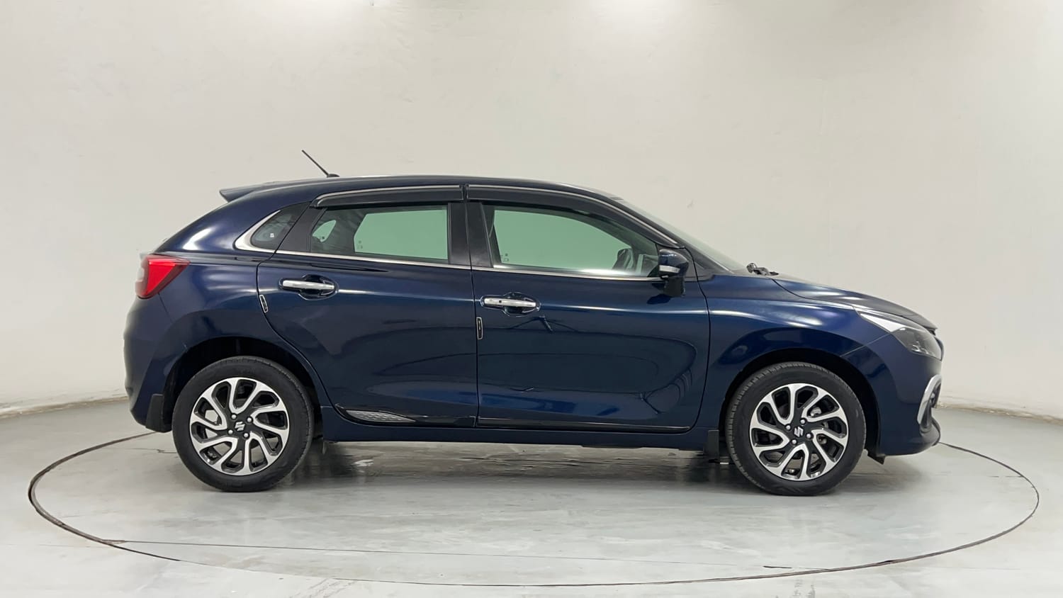 Used 2022 Maruti Suzuki Baleno Alpha AGS Petrol Automatic exterior RIGHT SIDE VIEW