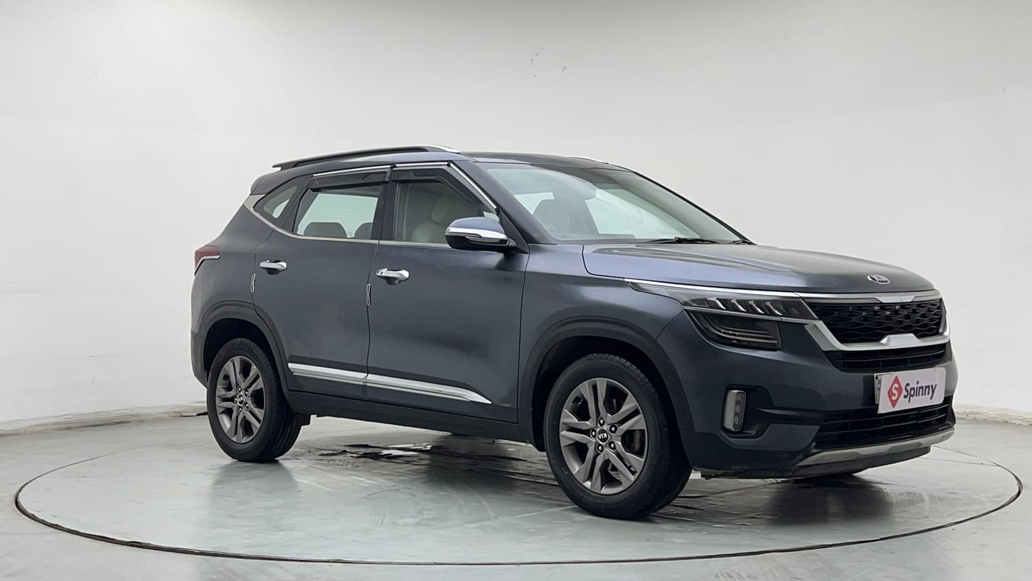 Used 2020 Kia Seltos HTX 1.5 Petrol Manual exterior RIGHT FRONT CORNER VIEW
