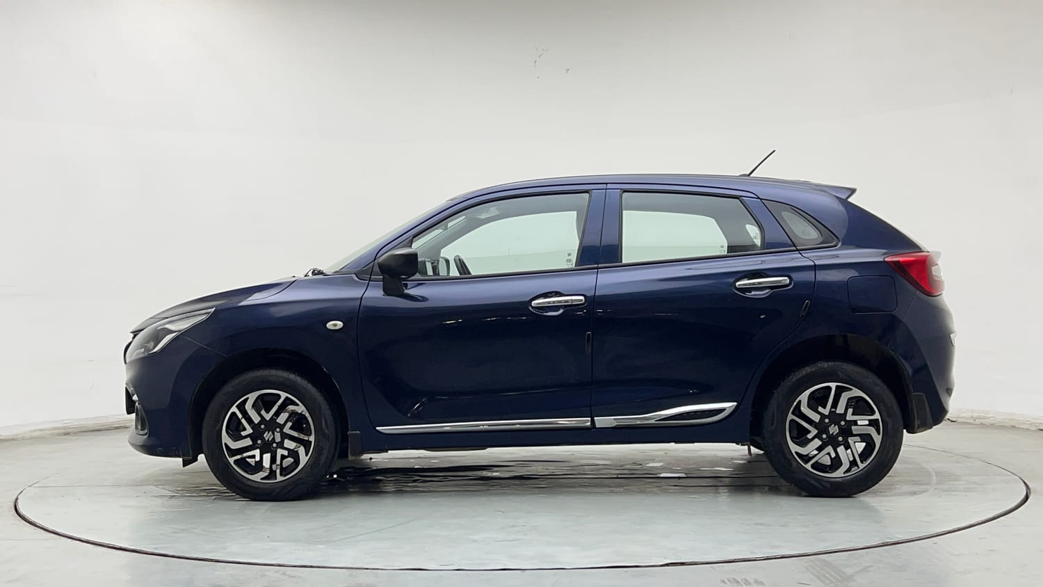 Used 2025 Maruti Suzuki Baleno Sigma MT Petrol Manual exterior LEFT SIDE VIEW