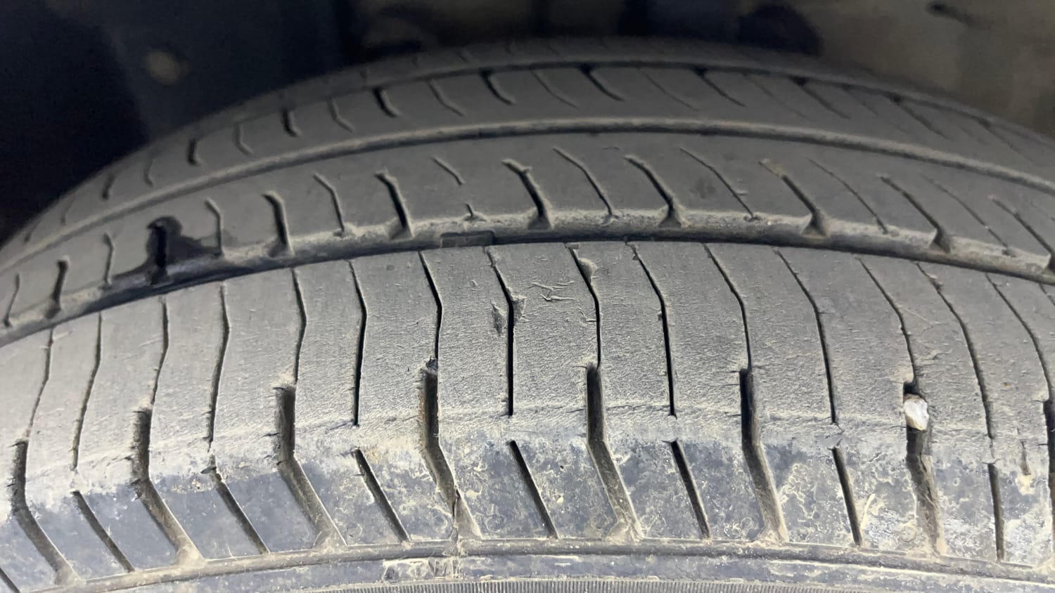 Used 2018 Nissan Sunny XE D Diesel Manual tyres LEFT FRONT TYRE TREAD VIEW