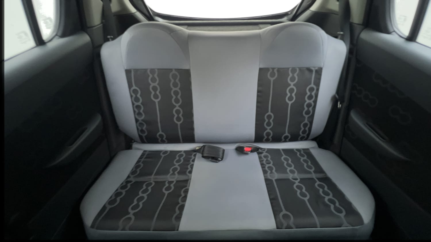 Used 2016 Maruti Suzuki Alto 800 VXi Petrol Manual interior REAR SEAT CONDITION VIEW