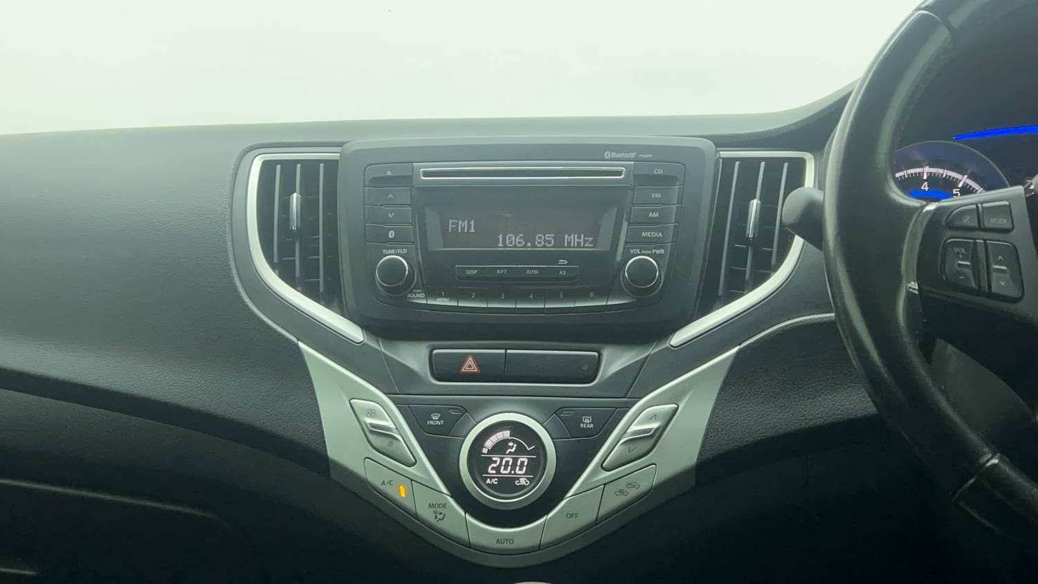 Used 2018 Maruti Suzuki Baleno Zeta 1.2 AT Petrol Automatic top_features Integrated (in-dash) music system