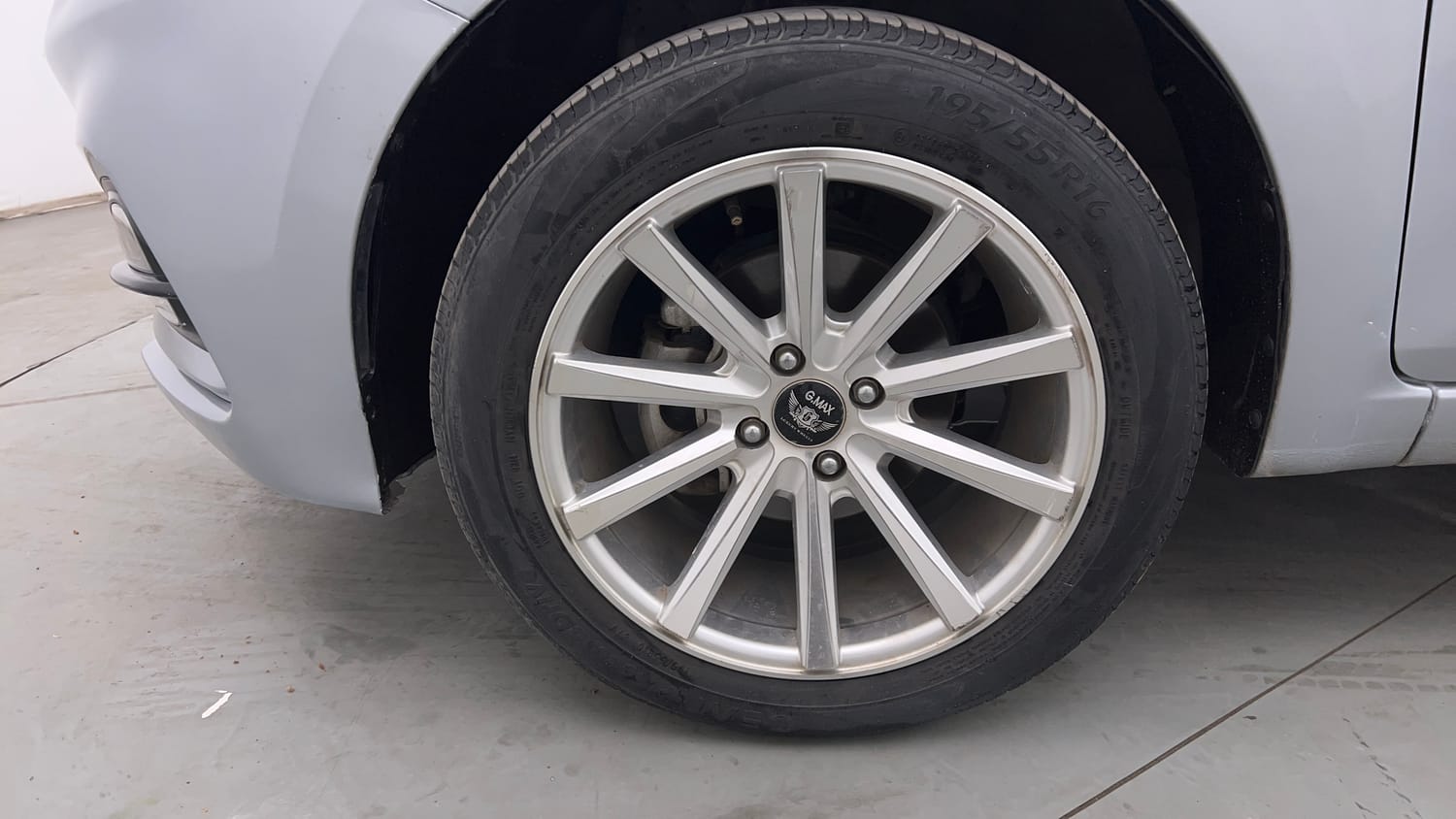 Used 2020 Hyundai Elite i20 Sportz Plus 1.2 Petrol Manual tyres LEFT FRONT TYRE RIM VIEW