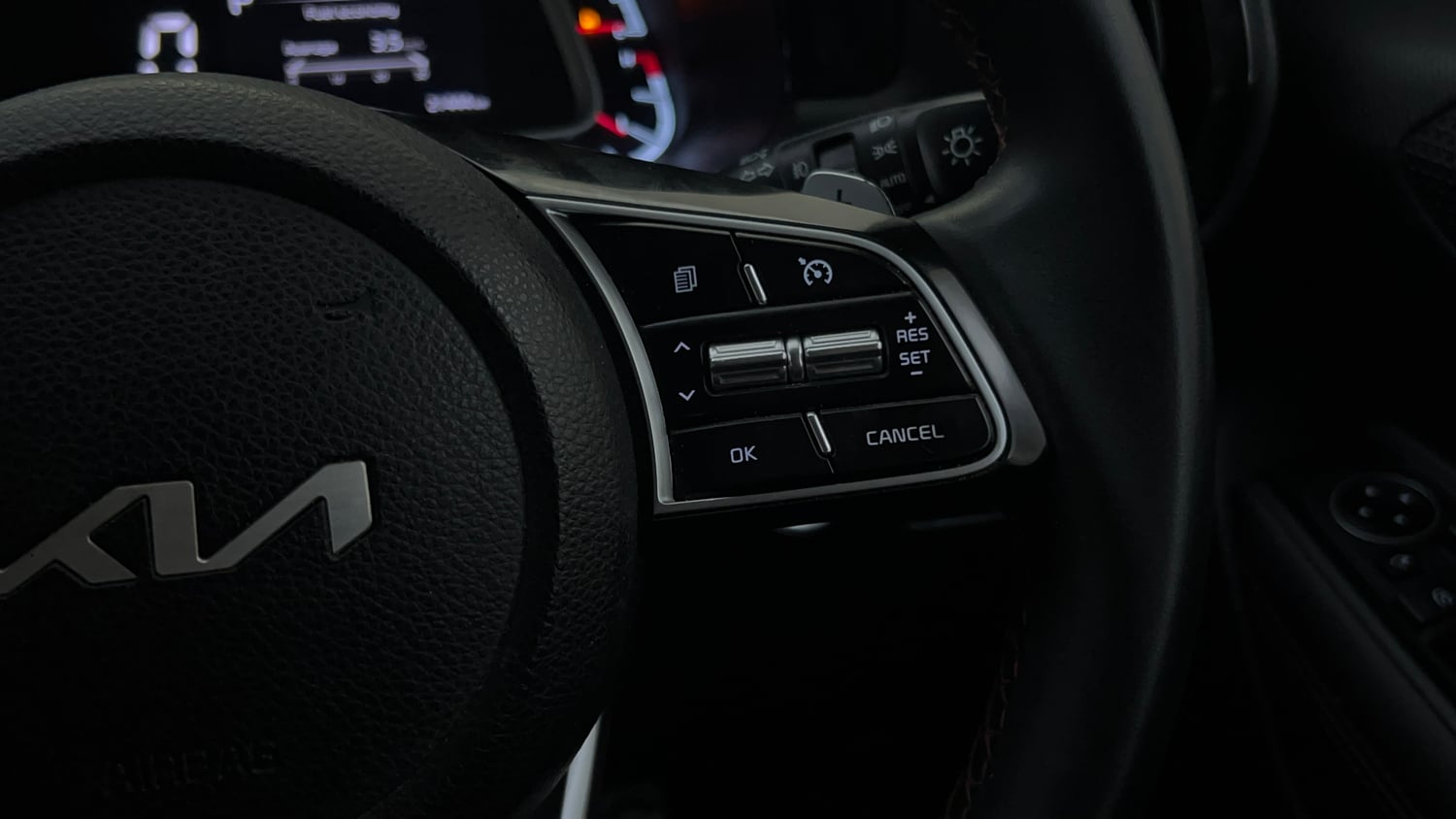 Used 2022 Kia Sonet GTX Plus 1.5 AT Diesel Automatic top_features Cruise control