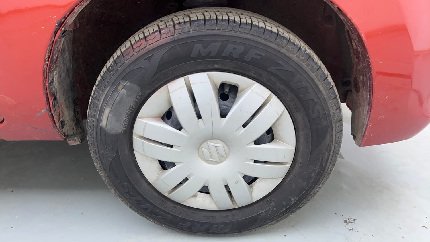 Used 2018 Maruti Suzuki Alto 800 VXi Petrol Manual tyres RIGHT FRONT TYRE RIM VIEW