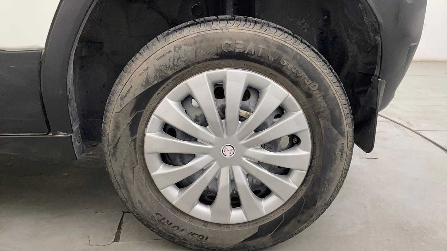 Used 2023 Tata Punch Pure MT Petrol Manual tyres LEFT REAR TYRE RIM VIEW