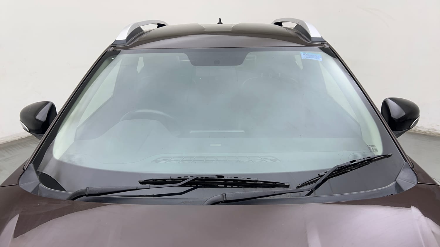 Used 2023 Renault Kiger RXT MT Petrol Manual exterior FRONT WINDSHIELD VIEW