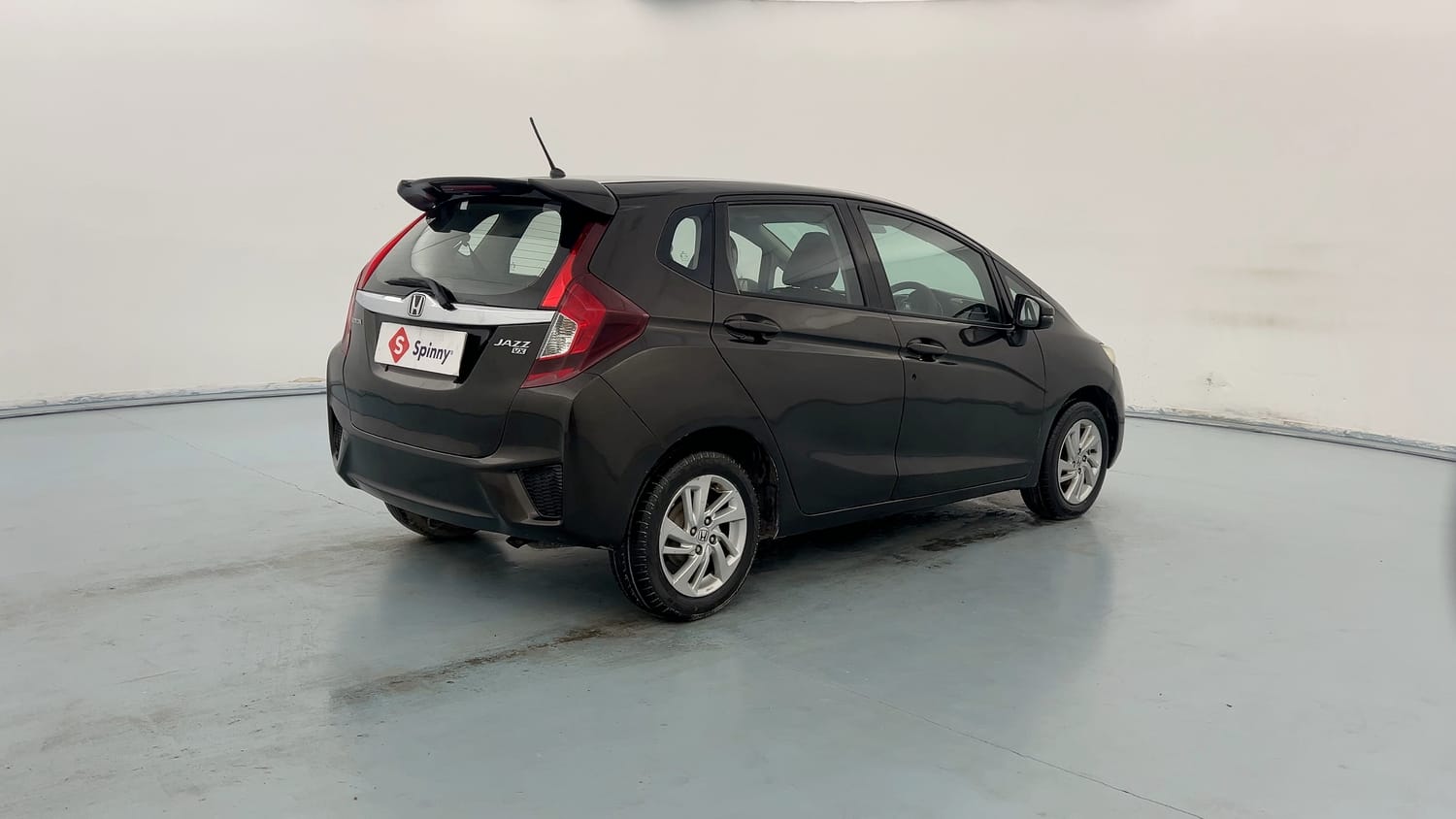 Used 2015 Honda Jazz VX Petrol Petrol Manual exterior RIGHT REAR CORNER VIEW