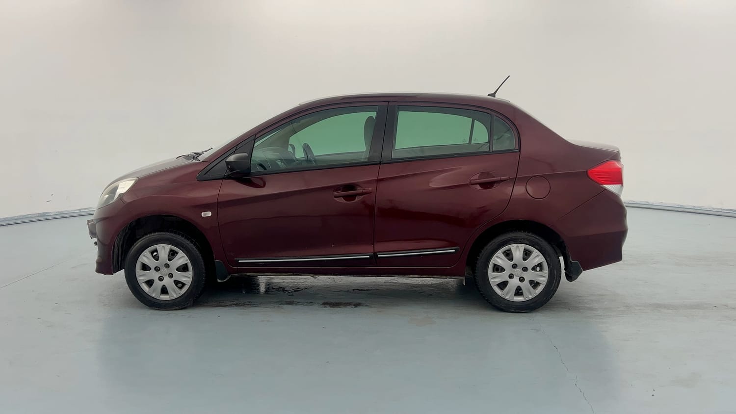 Used 2014 Honda Amaze 1.2 S i-VTEC Petrol Manual exterior LEFT SIDE VIEW