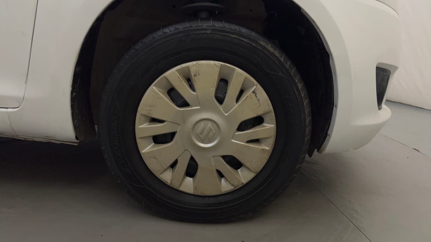 Used 2012 Maruti Suzuki Swift VXi Petrol Manual tyres RIGHT FRONT TYRE RIM VIEW