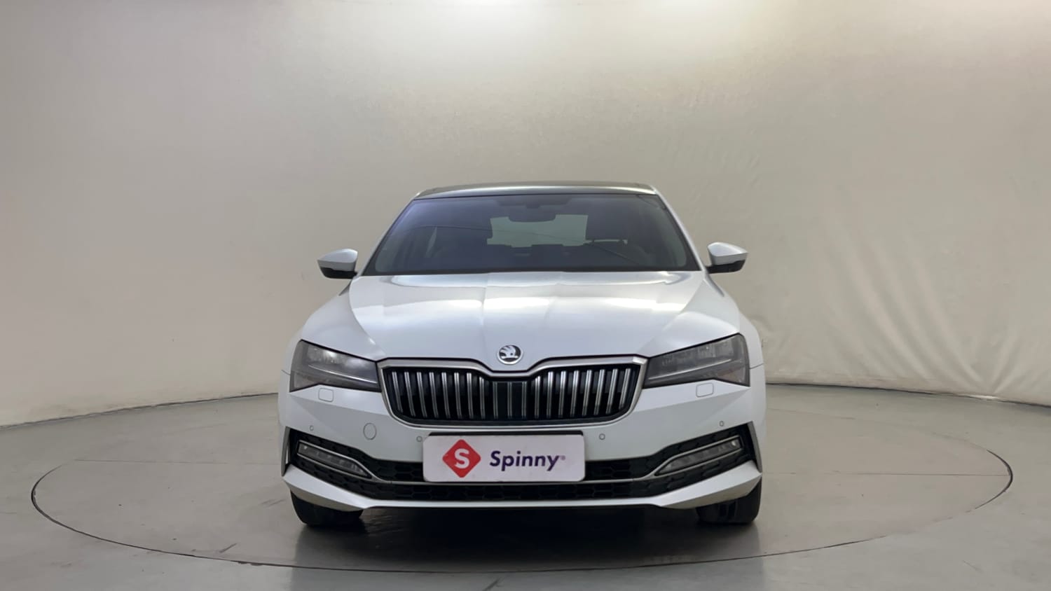 Used 2020 Skoda Superb L&K AT Petrol Automatic exterior FRONT VIEW