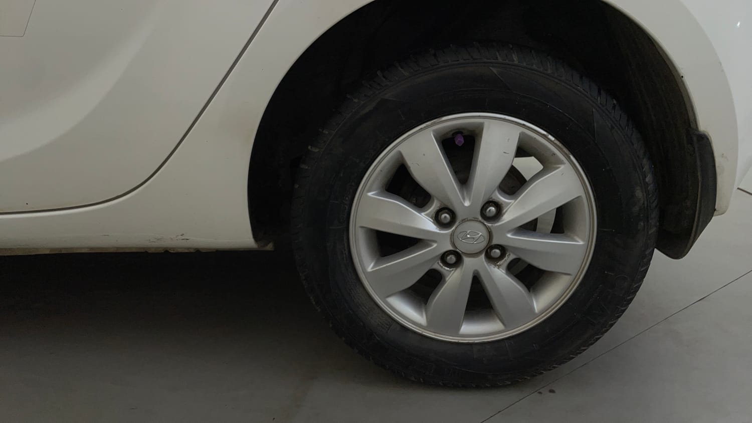 Used 2012 Hyundai i20 Sportz 1.2 Petrol Manual tyres LEFT REAR TYRE RIM VIEW