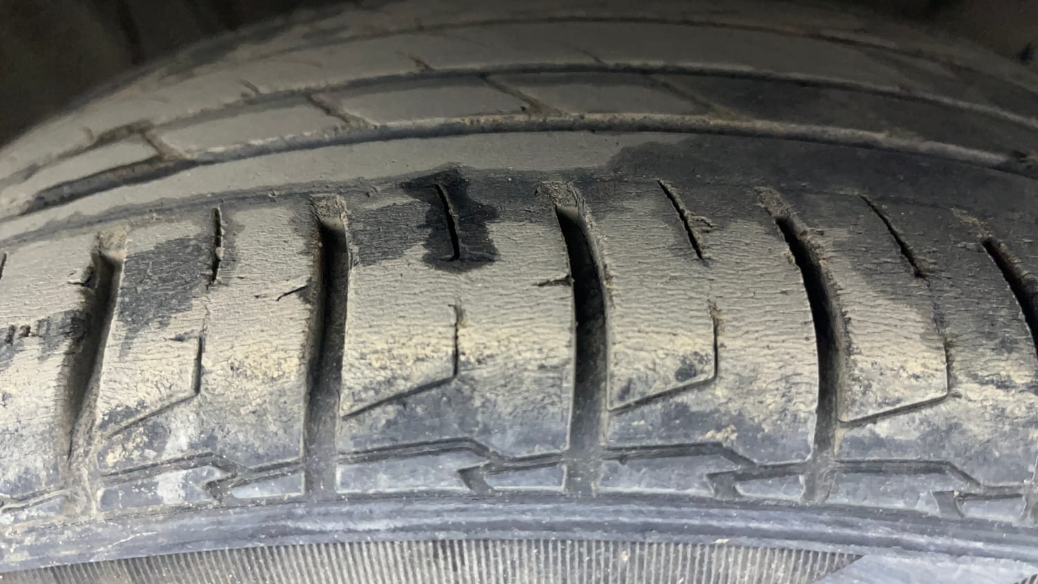 Used 2024 Hyundai Creta N-Line N10 1.5 Turbo DCT Petrol Automatic tyres RIGHT FRONT TYRE TREAD VIEW