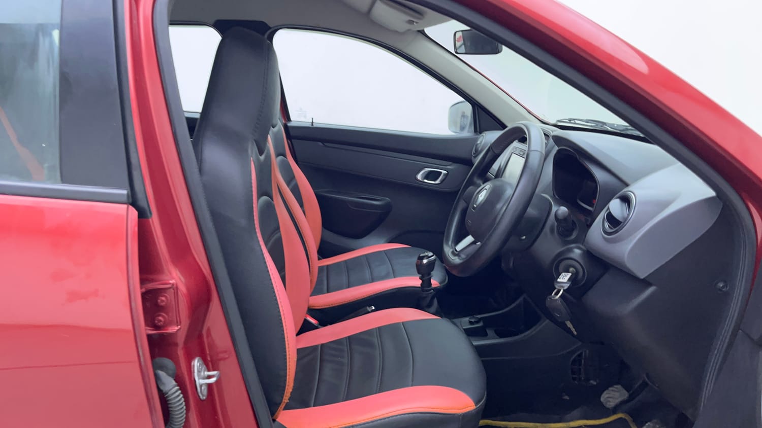 Used 2018 Renault Kwid RXT Petrol Manual interior RIGHT SIDE FRONT DOOR CABIN VIEW