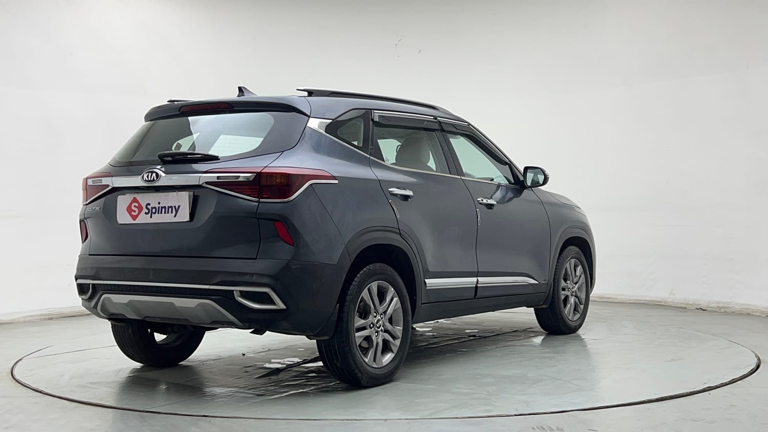 Used 2020 Kia Seltos HTX 1.5 Petrol Manual exterior RIGHT REAR CORNER VIEW