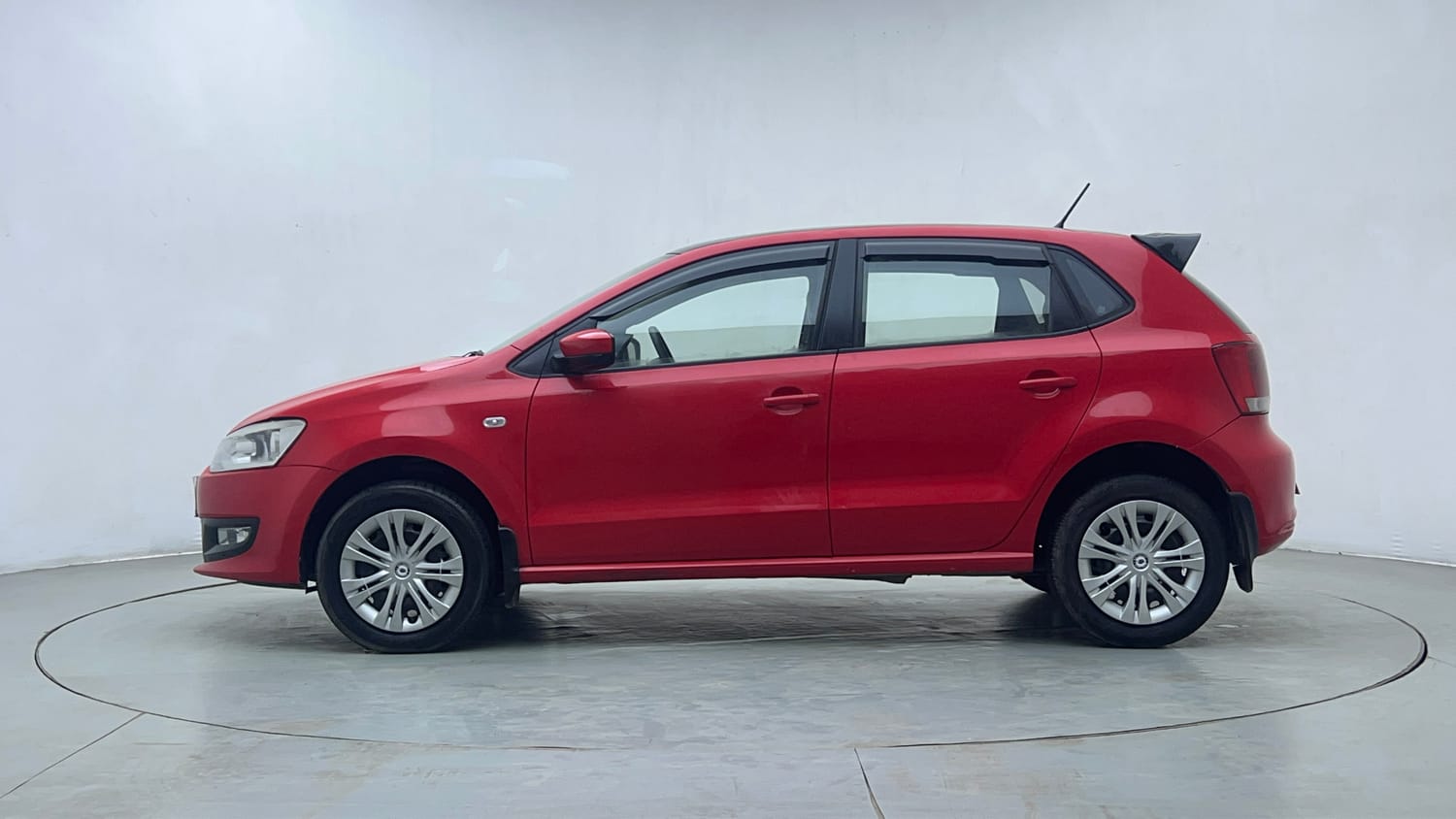Used 2014 Volkswagen Polo Comfortline 1.2L (P) Petrol Manual exterior LEFT SIDE VIEW