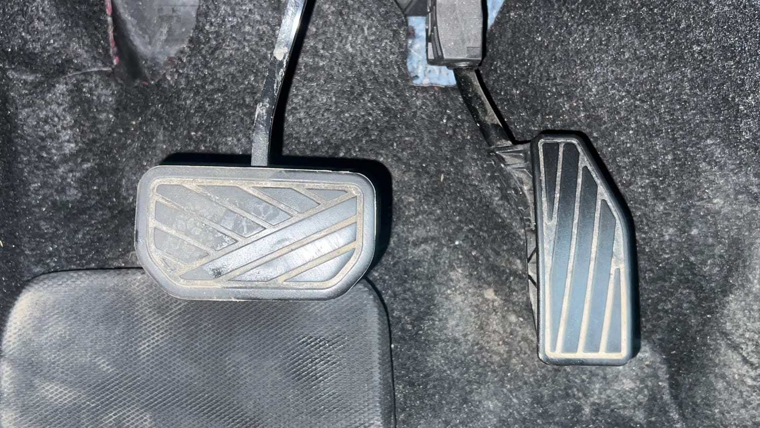 Used 2024 Maruti Suzuki Fronx Delta Plus 1.2L AGS Petrol Automatic interior PEDALS VIEW