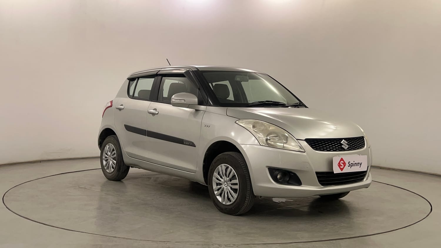 Used 2013 Maruti Suzuki Swift VXi Petrol Manual exterior RIGHT FRONT CORNER VIEW